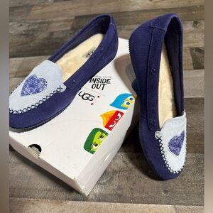 UGG I heart Belle‎ Pixar Disney Sadness Slip On- 5- with box!